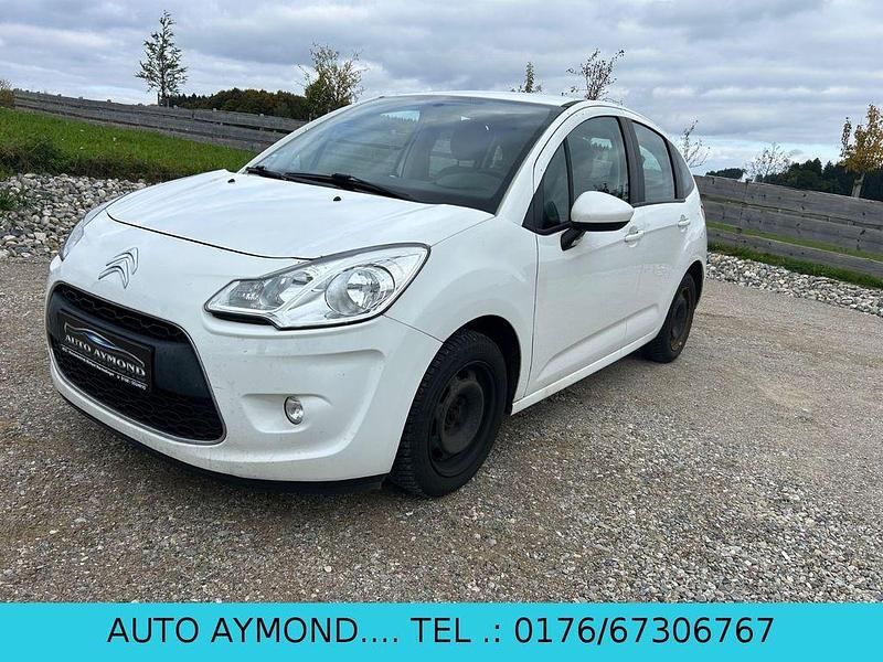 Weiß Gebraucht 2012 Citroën C3 Limousine | 1.900 € (Guter Preis) - Bild 1/4