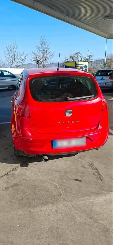Gebraucht Seat Altea 101 PS (74 kW) 2004 Rot Van / Kleinbus