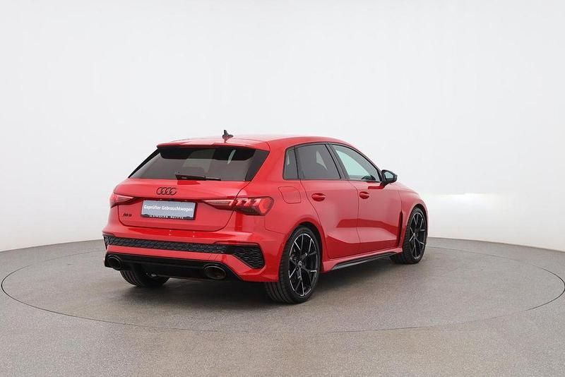 Gebraucht Audi RS3 Sportback Sport 400 PS (294 kW) 2022 Rot Kleinwagen