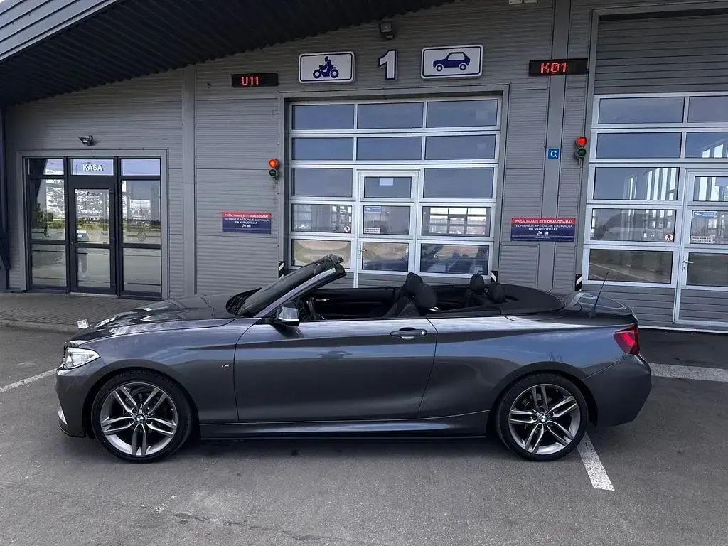 Gebraucht BMW 218 M Sport 150 PS (110 kW) 2017 Grau Cabrio