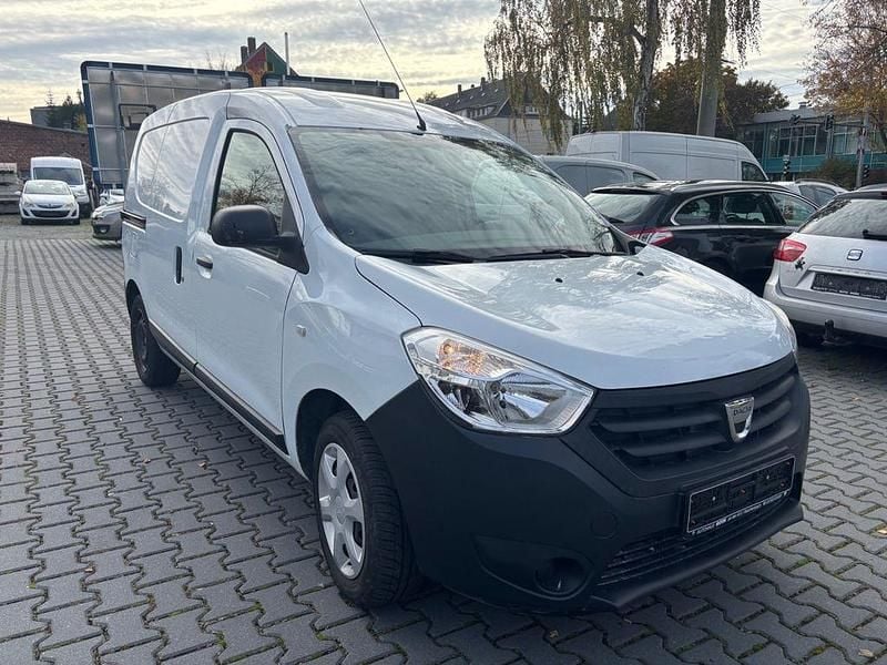 Weiß Gebraucht 2016 Dacia Dokker Express Ambiance Van | 6.900 € (Fairer Preis) - Bild 1/4