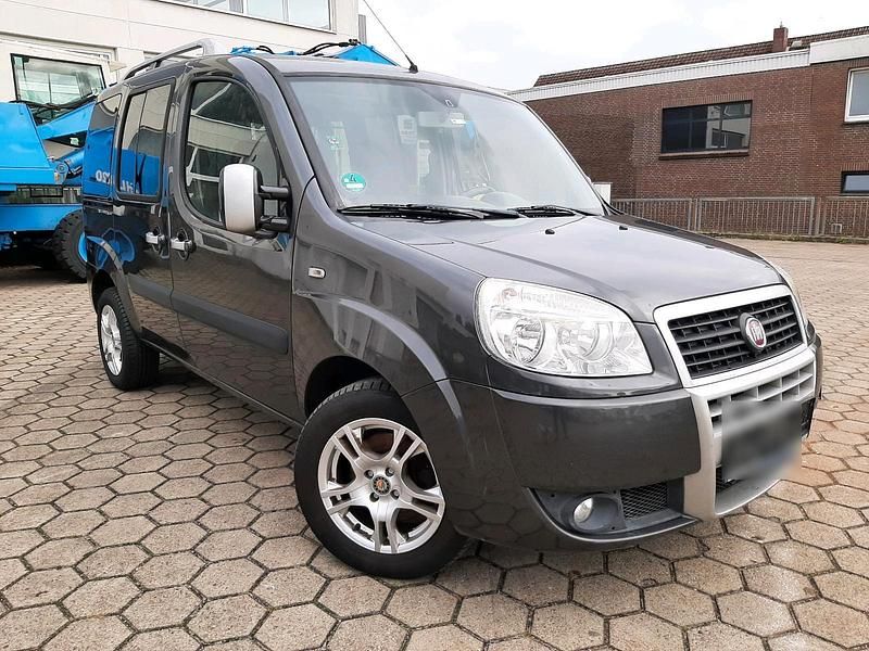 Grau Gebraucht 2009 Fiat Doblò Van / Kleinbus | 4.950 € (Etwas zu teuer) - Bild 1/4