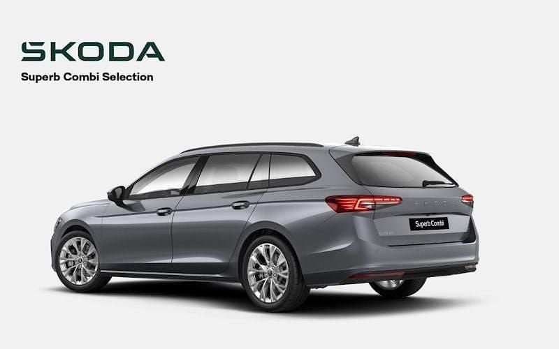 Neu Skoda Superb Selection 193 PS (141 kW) 2025 Grau Kombi