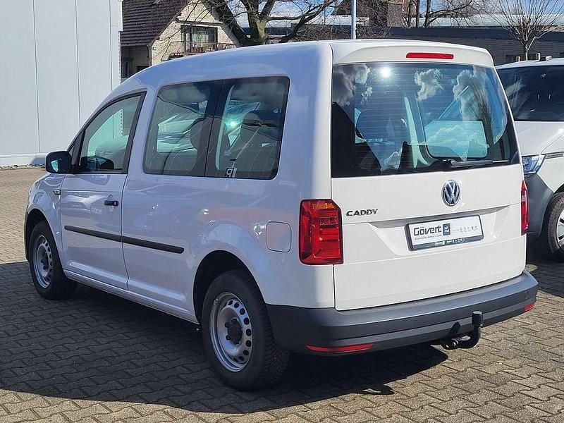 Second-hand VW Caddy 102 CP (75 kW) 2020 Alb Monovolum
