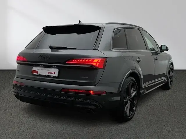Gebraucht Audi Q7 S-Line 489 PS (359 kW) 2026 Daytonagrau perleffekt SUV