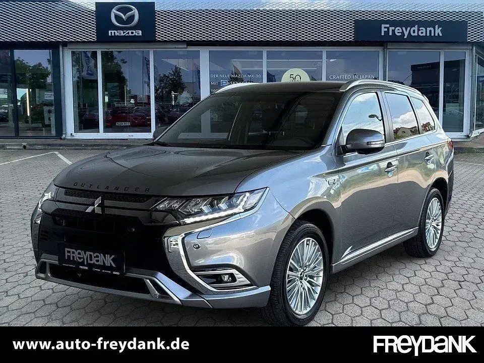 Gebraucht Mitsubishi Outlander Plus 222 PS (163 kW) 2021 SUV