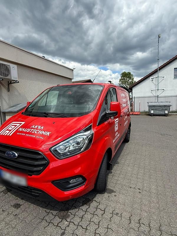 Rot Gebraucht 2018 Ford Transit Van / Kleinbus | 13.000 € (Superpreis) - Bild 1/4