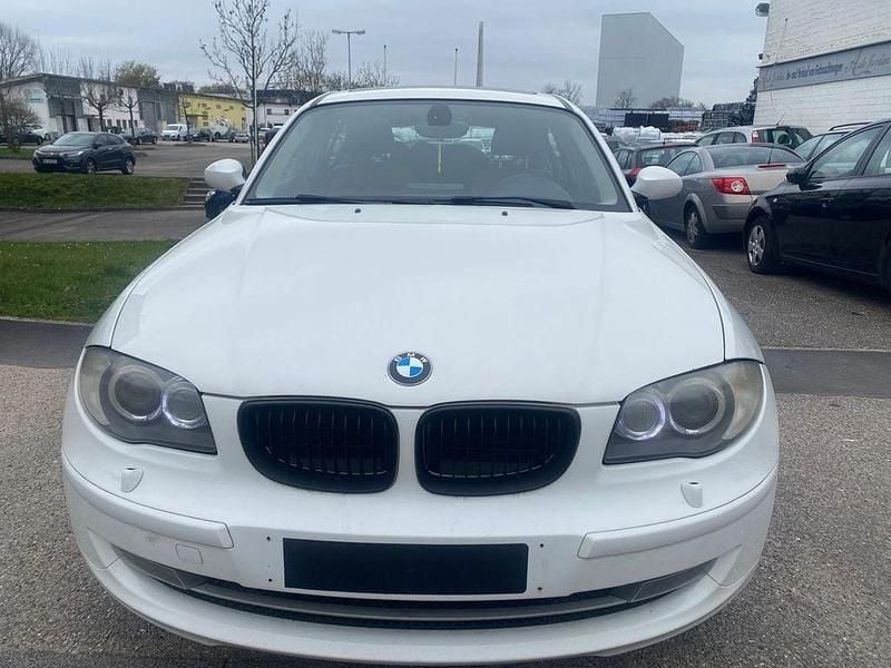 Gebraucht BMW 118 Efficient Dynamics 143 PS (105 kW) 2008 Weiß Kleinwagen