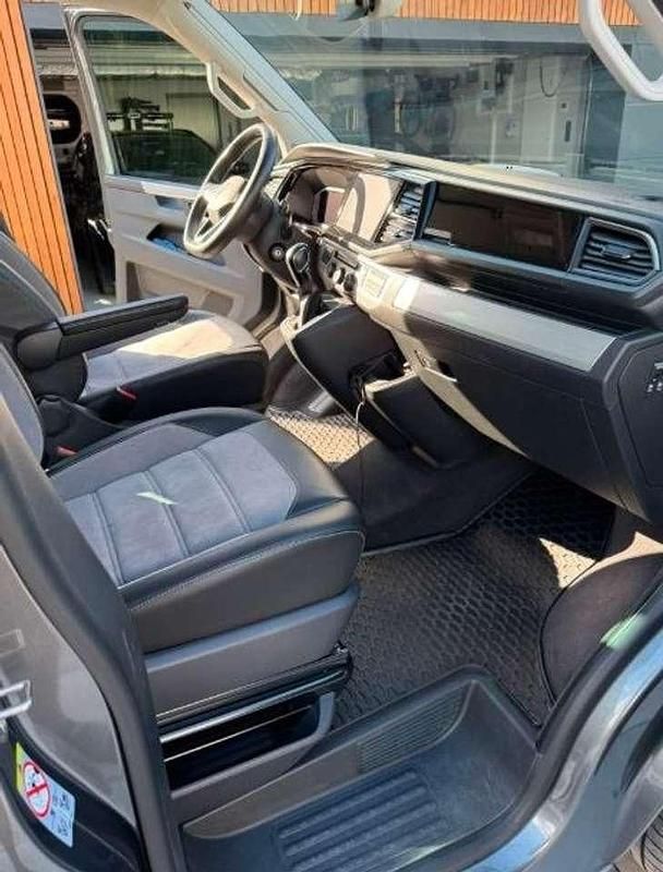 Gebraucht VW T6.1 Beach 204 PS (150 kW) 2021 Grau Van