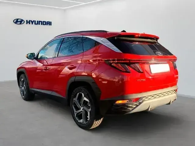 Gebraucht Hyundai Tucson Trend 230 PS (169 kW) 2024 Rot SUV
