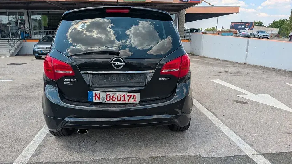 Gebraucht Opel Meriva Innovation 140 PS (102 kW) 2012 Schwarz Van / Kleinbus