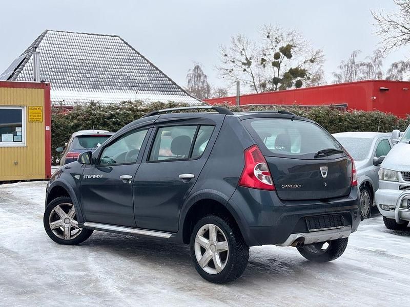 Gebraucht Dacia Sandero Stepway 84 PS (61 kW) 2011 Blau Limousine