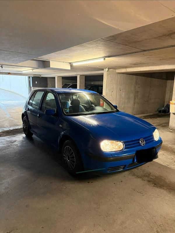 Usata VW Golf IV 75 CV (55 kW) 2000 Blu Berlina