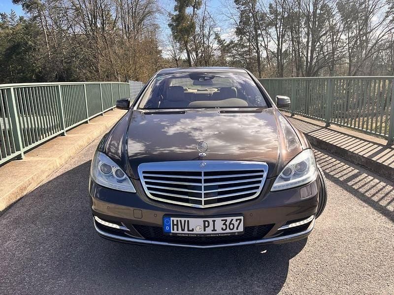 Gebraucht Mercedes S350 258 PS (189 kW) 2010 Braun Limousine