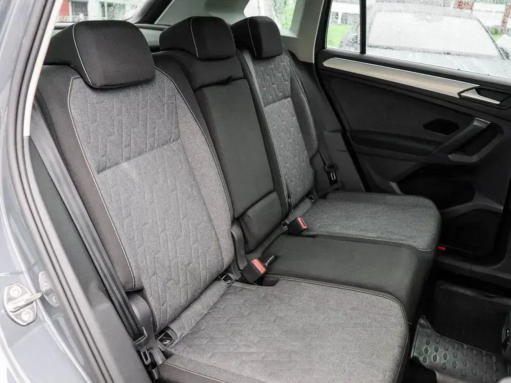 Gebraucht VW Tiguan Move 150 PS (110 kW) 2023 Delfingrau metallic SUV