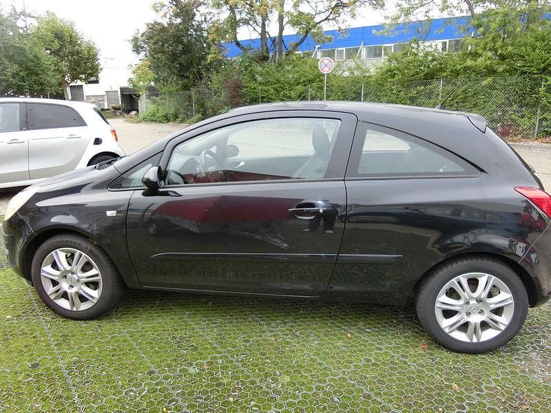 Second-hand Opel Corsa Cosmo 90 CP (66 kW) 2007 Negru Coupe