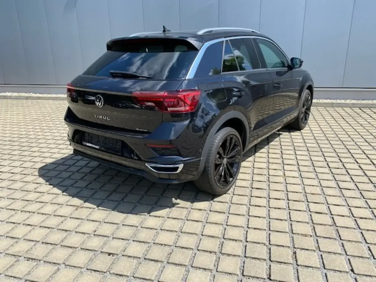 Gebraucht VW T-Roc Sportline 190 PS (139 kW) 2022 Deep black perleffekt (metallic) SUV
