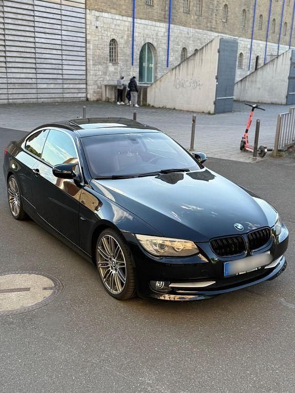 Schwarz Gebraucht 2010 BMW 325 M Performance Coupé | 15.000 € (Teuer) - Bild 1/4