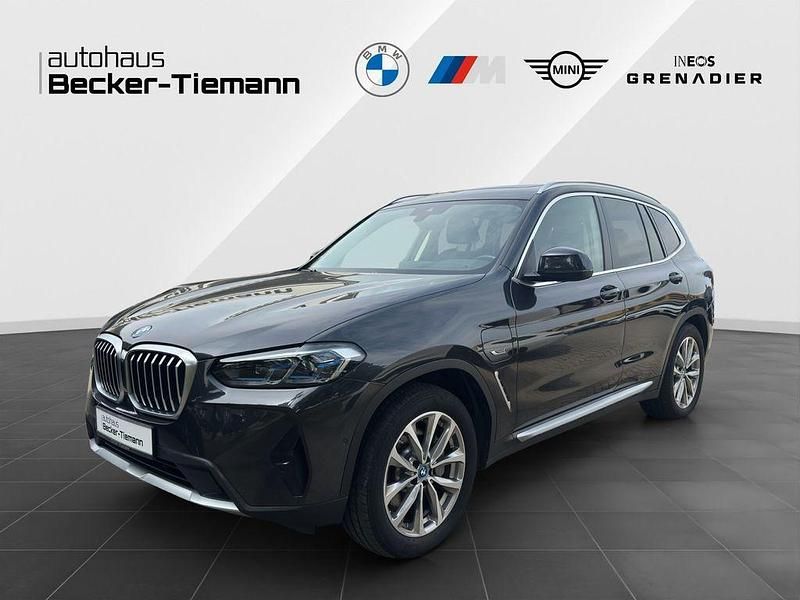 Grau Gebraucht 2022 BMW X3 Sport Line SUV | 37.811 € (Guter Preis) - Bild 1/4
