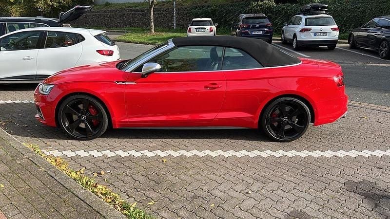 Gebraucht Audi S5 Cabriolet Ambiente 354 PS (260 kW) 2018 Rot Cabrio