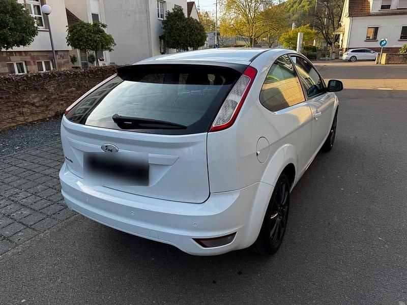 Second-hand Ford Focus 80 CP (58 kW) 2008 Alb Hatchback