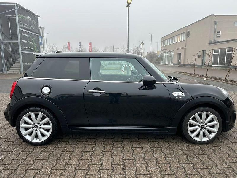 Gebraucht Mini John Cooper Works 192 PS (141 kW) 2020 Midnight black Kleinwagen