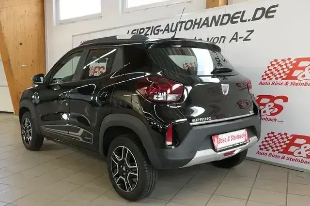 Używany Dacia Spring Comfort Plus 33 kW (45 KM) 2022 Czarny Hatchback