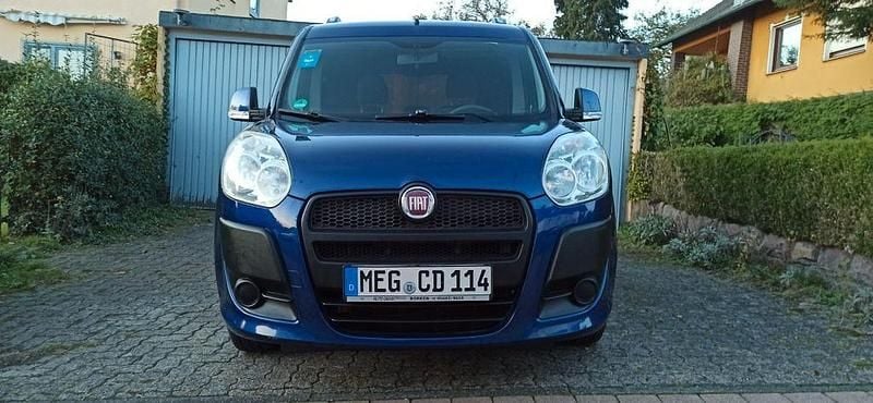 Blau Gebraucht 2010 Fiat Doblò Dynamic Van / Kleinbus | 4.900 € (Etwas zu teuer) - Bild 1/4