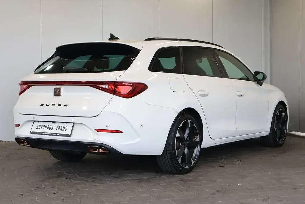 Gebraucht Cupra Leon 204 PS (150 kW) 2022 Weiß Limousine