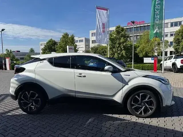 Gebraucht Toyota C-HR Team 122 PS (89 kW) 2020 White pearl cs SUV