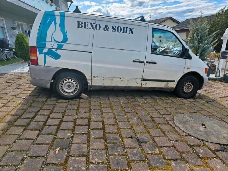 Weiß Gebraucht 1998 Mercedes Vito Van / Kleinbus | 1.555 € - Bild 1/4