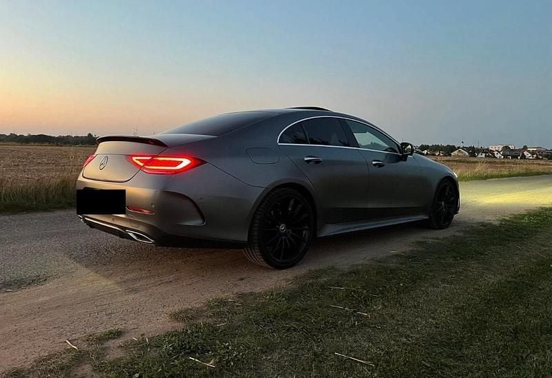 Grau Gebraucht 2018 Mercedes CLS350 Edition 1 Coupé | 34.600 € (Fairer Preis) - Bild 1/4