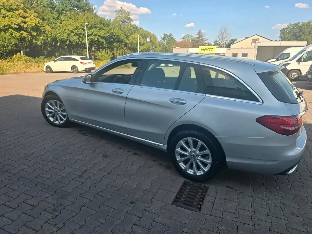 Gebraucht Mercedes C250 204 PS (150 kW) 2018 Grau Kombi