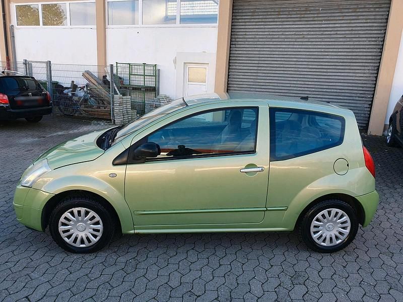Gebraucht Citroën C2 73 PS (53 kW) 2005 Grün Kleinwagen