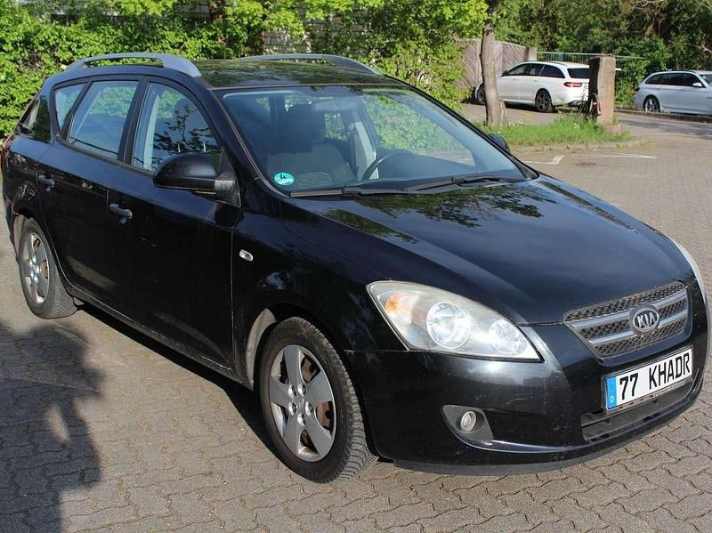 Gebraucht Kia Ceed Sportswagon LX 109 PS (80 kW) 2008 Zilinaschwarz met. Kombi