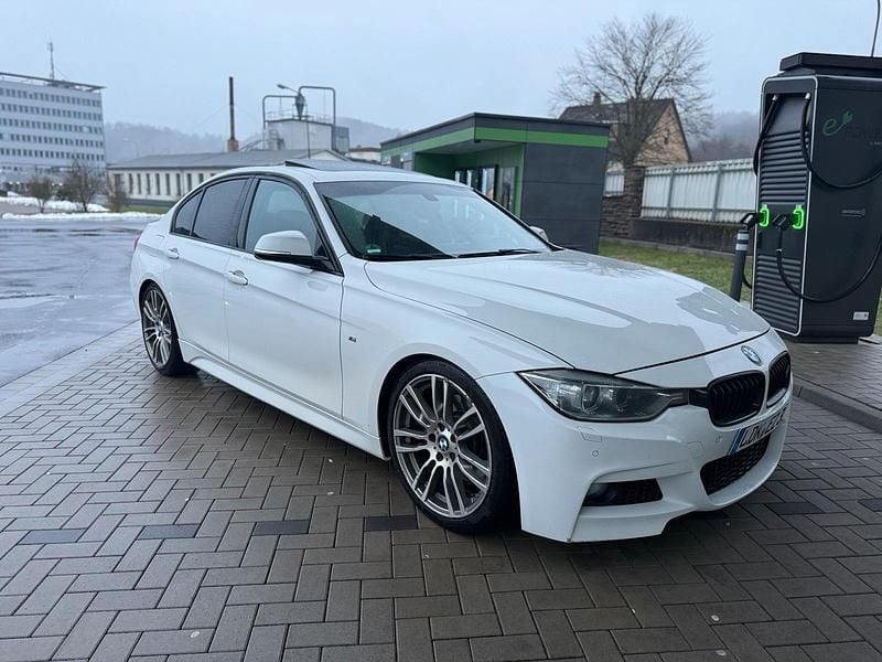 Gebraucht BMW 330 M Sport 258 PS (189 kW) 2014 Weiß Limousine