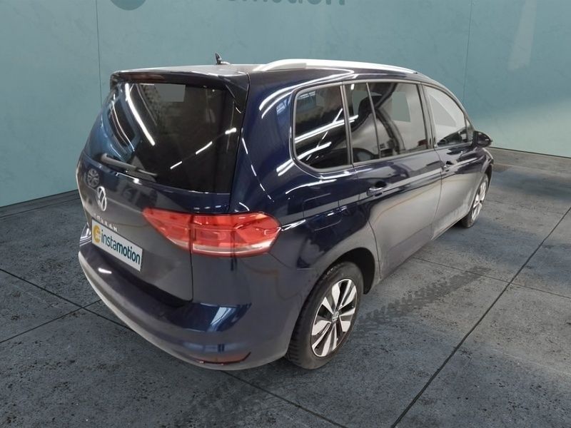 Blau Gebraucht 2023 VW Touran Move Van / Kleinbus | 36.750 € (Etwas zu teuer) - Bild 1/2