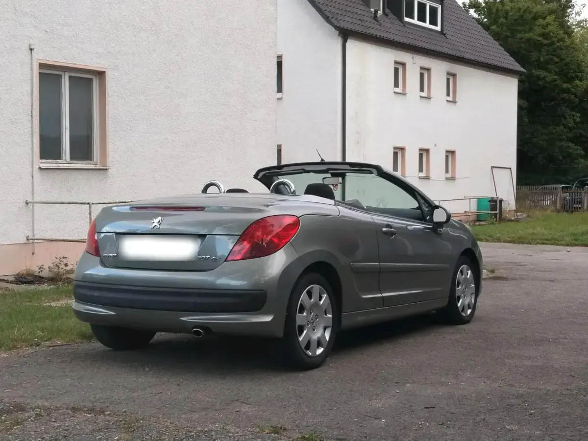 Gebraucht Peugeot 207 CC 120 PS (88 kW) 2008 Grau Cabrio