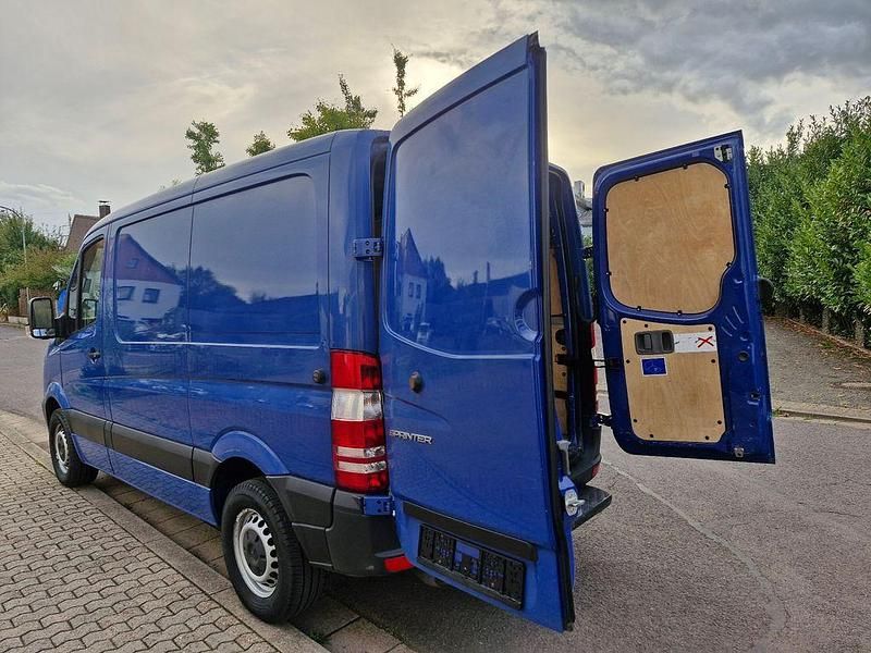 Gebraucht Mercedes 316 163 PS (119 kW) 2013 Blau Van