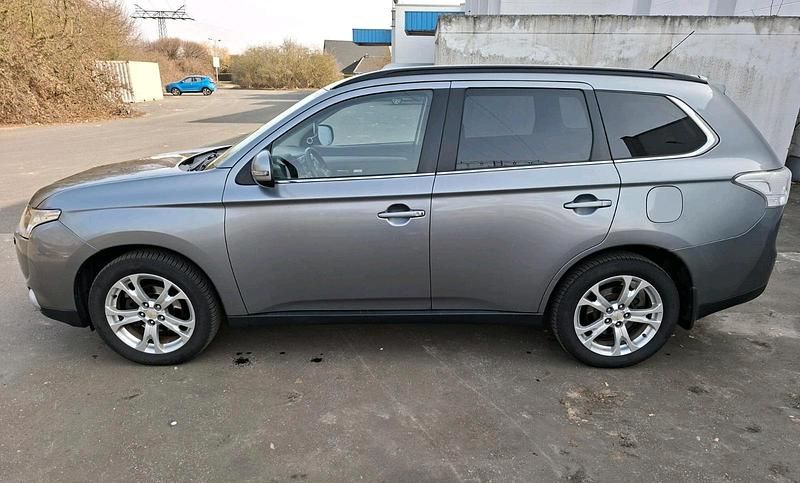 Gebraucht Mitsubishi Outlander 150 PS (110 kW) 2013 Grau SUV