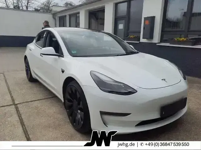 Gebraucht Tesla Model 3 Performance 461 kW (627 PS) 2022 Weiß metallic Limousine