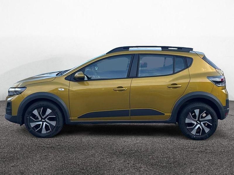 Neu Dacia Sandero Expression 110 PS (80 kW) 2025 Amber yellow Kleinwagen