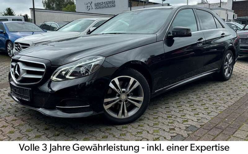 Obsidianschwarz metalliclack Gebraucht 2014 Mercedes E300 Limousine | 21.398 € (Etwas zu teuer) - Bild 1/4