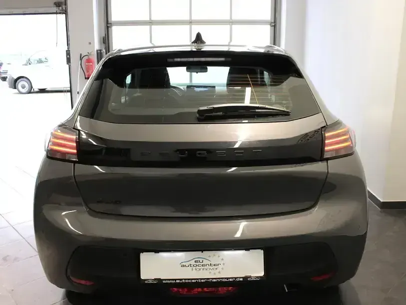 Gebraucht Peugeot 208 Active 101 PS (74 kW) 2024 Grau/typ aussenverkleidung metalliclackierung Kleinwagen