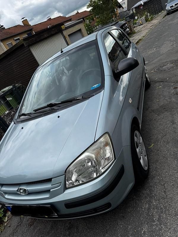 Second-hand Hyundai Getz 63 CP (46 kW) 2004 Albastru Hatchback