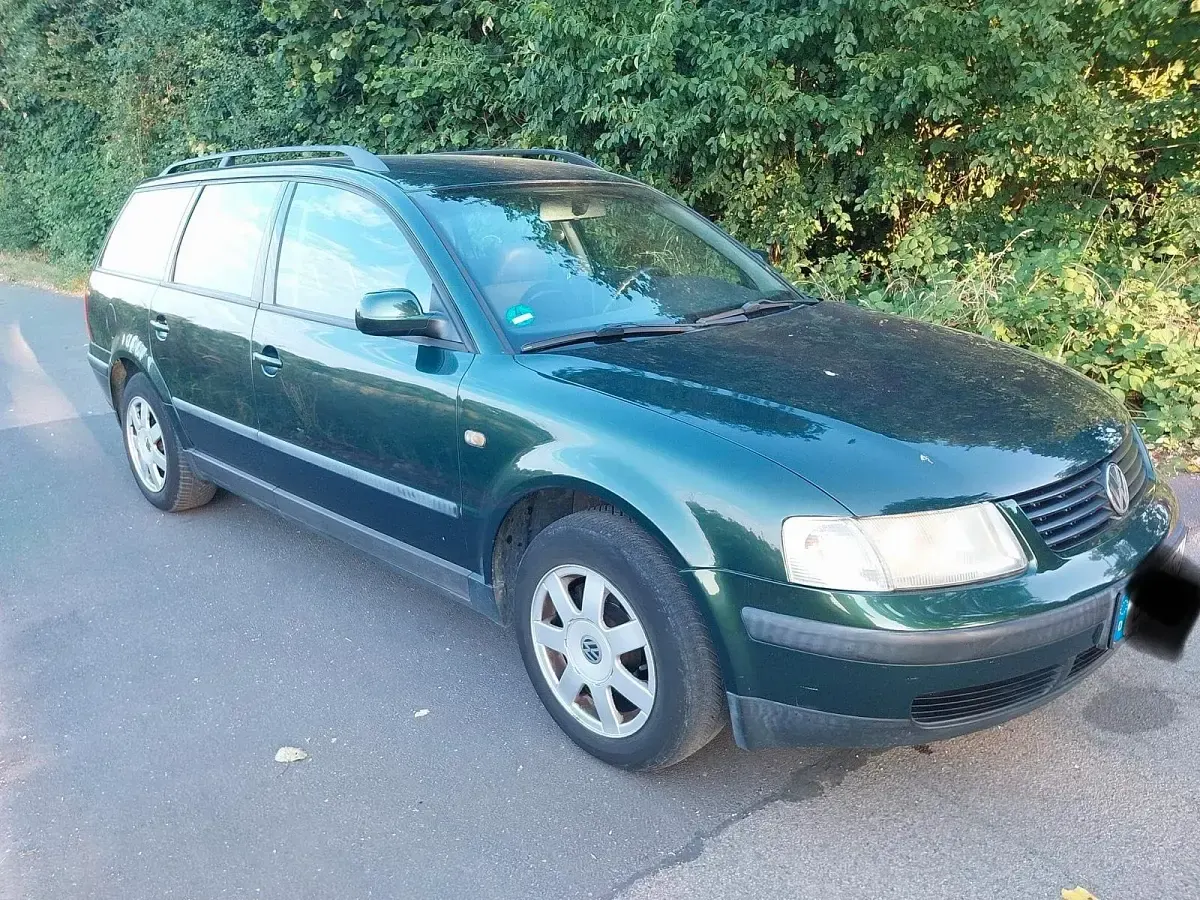 Gebraucht VW Passat 125 PS (91 kW) 1998 Grün Kombi
