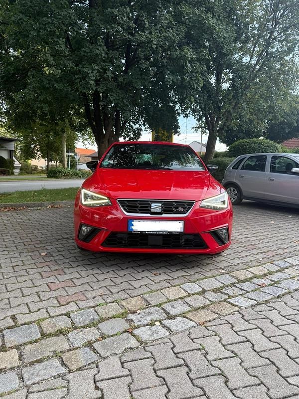 Rot Gebraucht 2021 Seat Ibiza FR Kleinwagen | 14.000 € (Guter Preis) - Bild 1/4