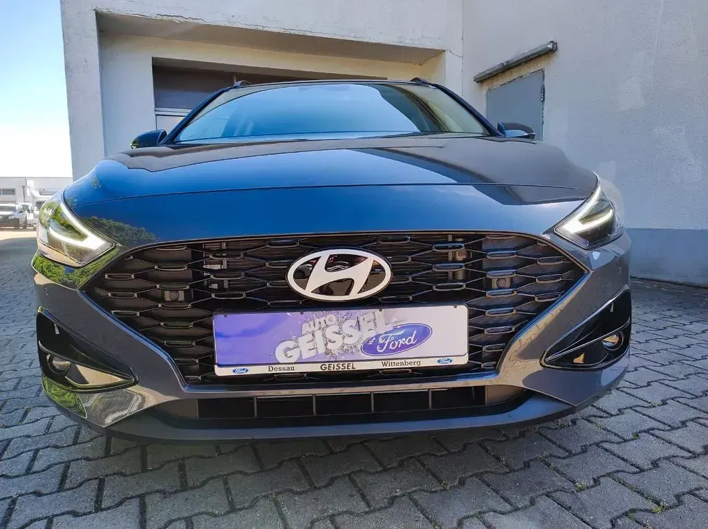 Neu Hyundai i30 Trend 150 PS (110 kW) 2026 Grau Kombi