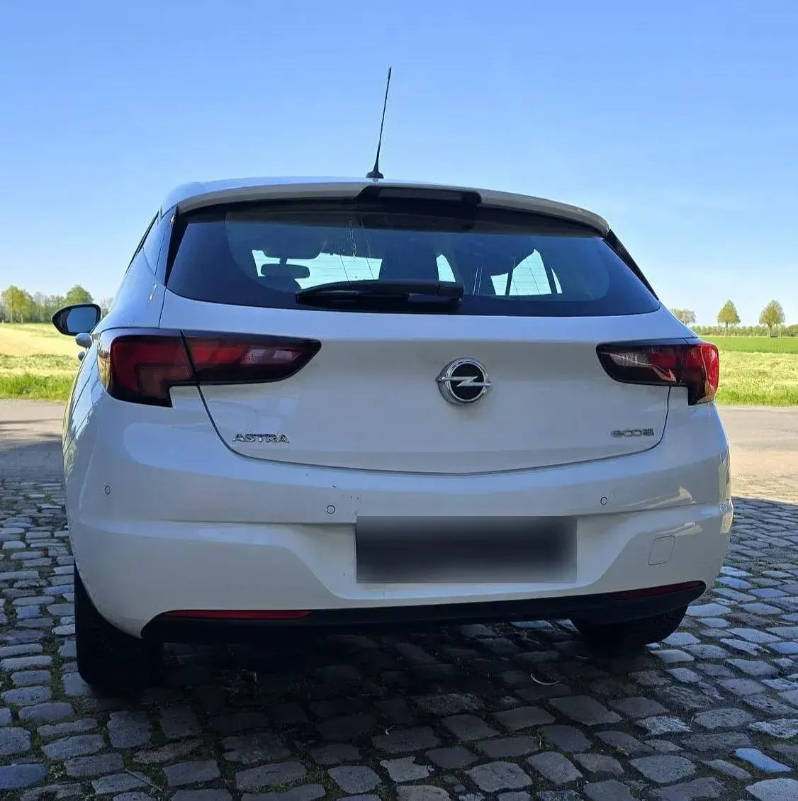 Second-hand Opel Astra 105 CP (77 kW) 2017 Alb Berlinǎ