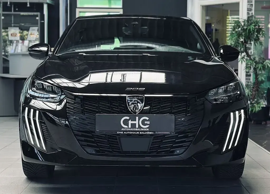 Gebraucht Peugeot e-208 GTi 114 kW (156 PS) 2024 Lackierung schwarz perla nera/ Kleinwagen